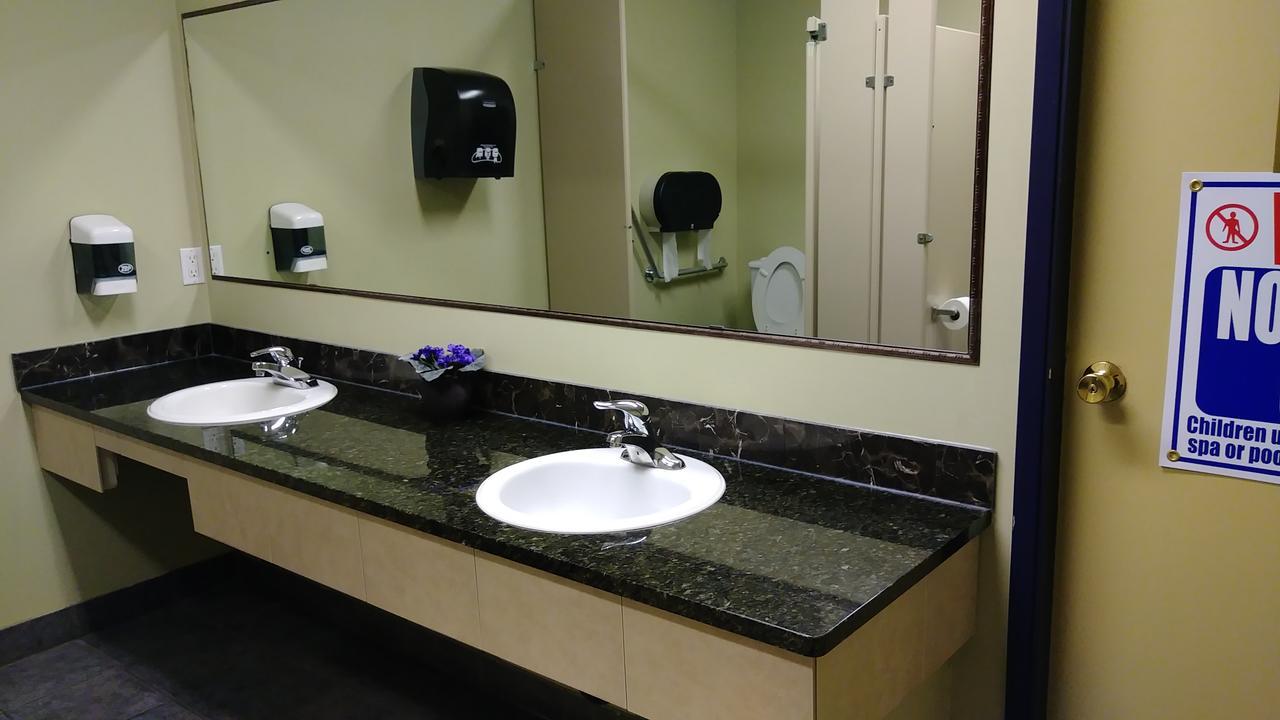 מריט George Mountain View Hotel & Resto מראה חיצוני תמונה
