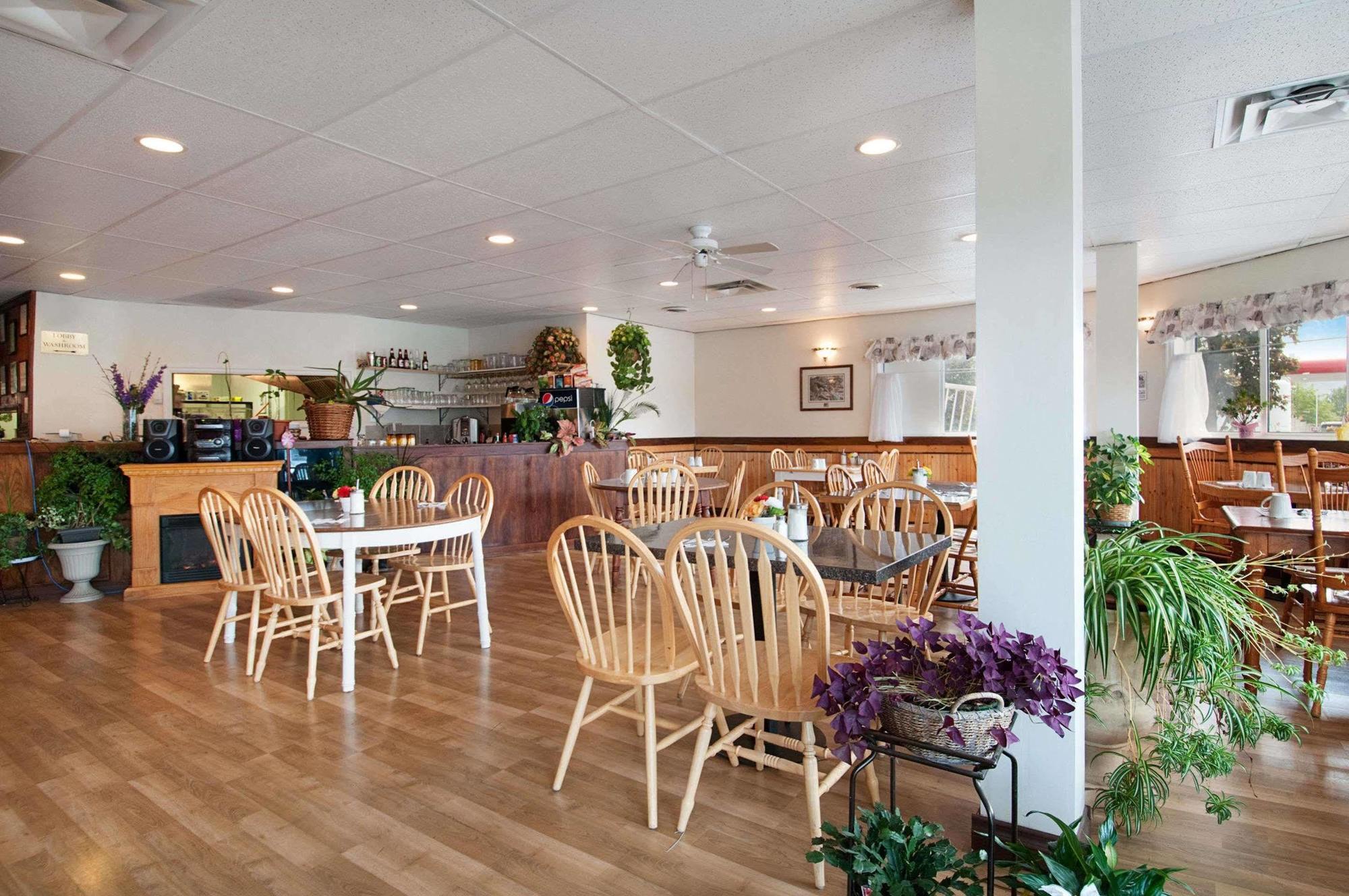 מריט George Mountain View Hotel & Resto מראה חיצוני תמונה
